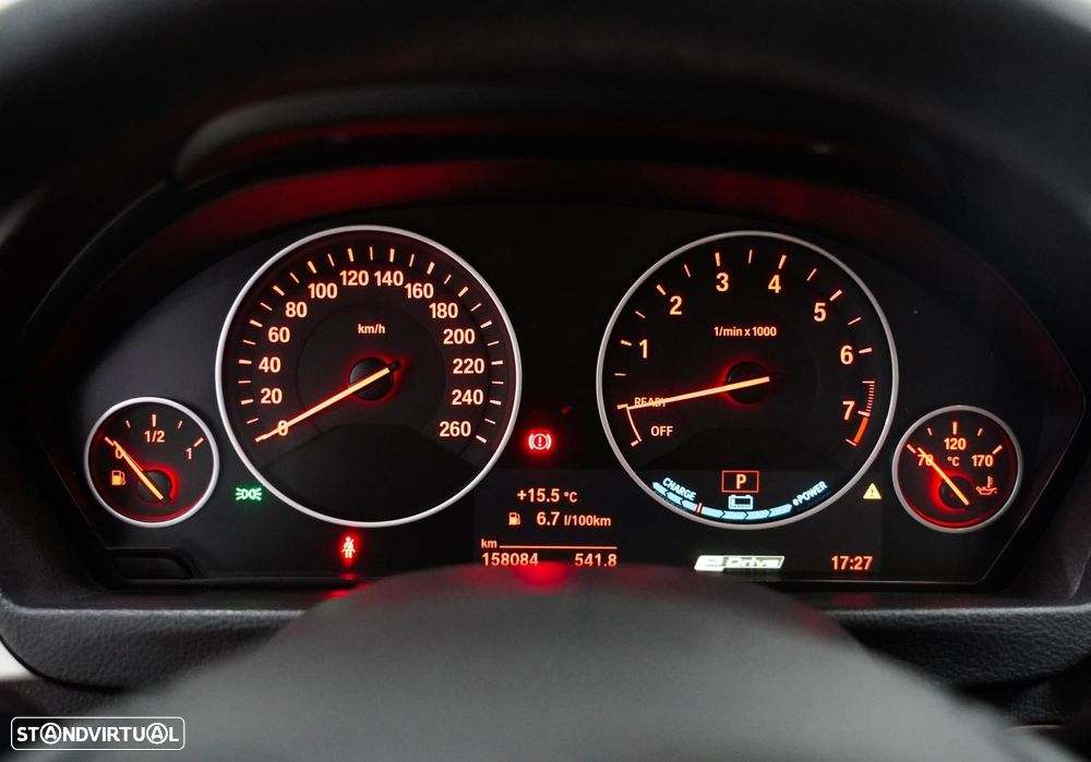 BMW 330 e iPerformance - 9