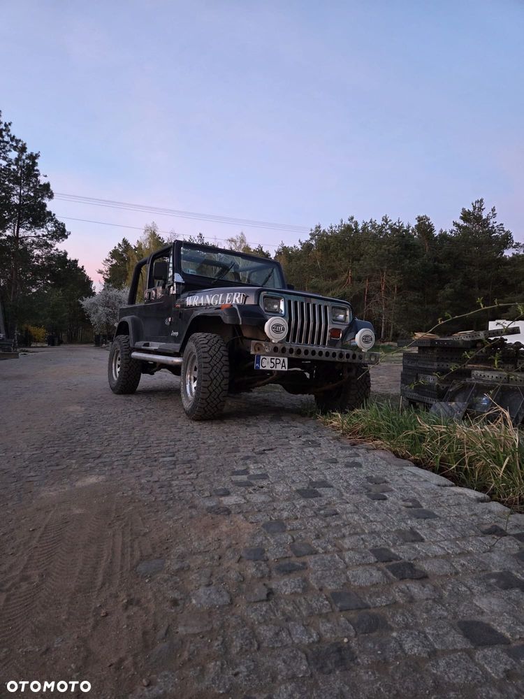 Jeep Wrangler 2.5L - 6