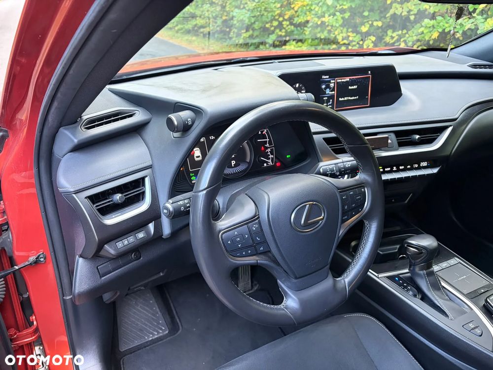Lexus UX - 13
