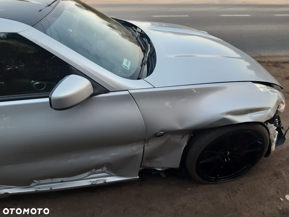 Nissan 370 Z - 6