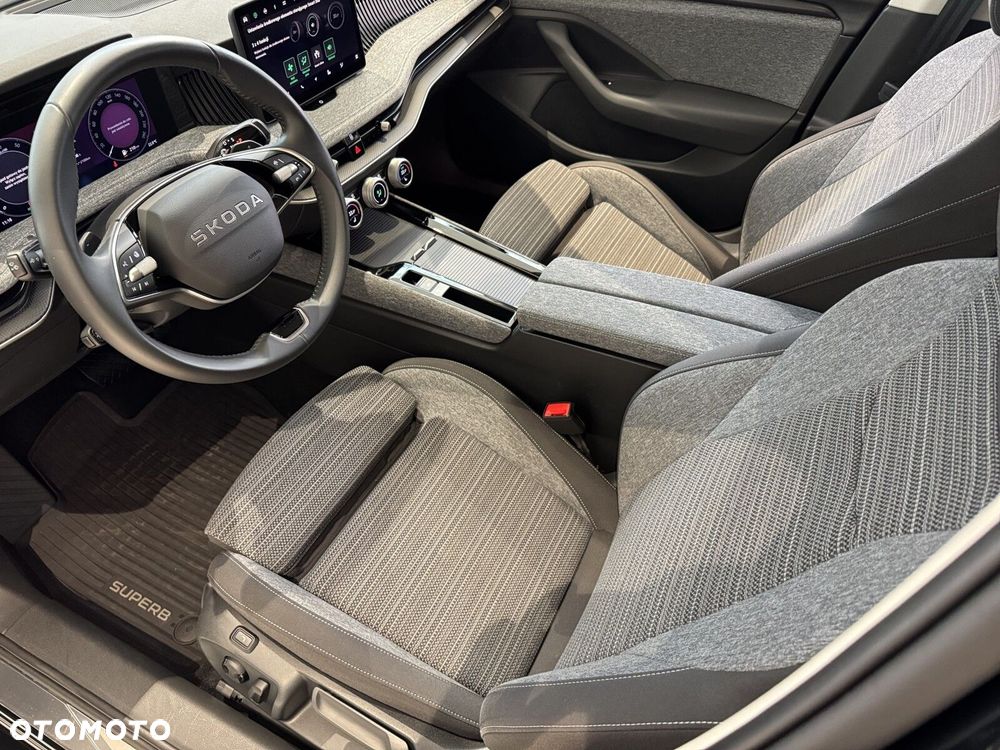Skoda Superb 1.5 TSI mHEV Selection DSG - 12