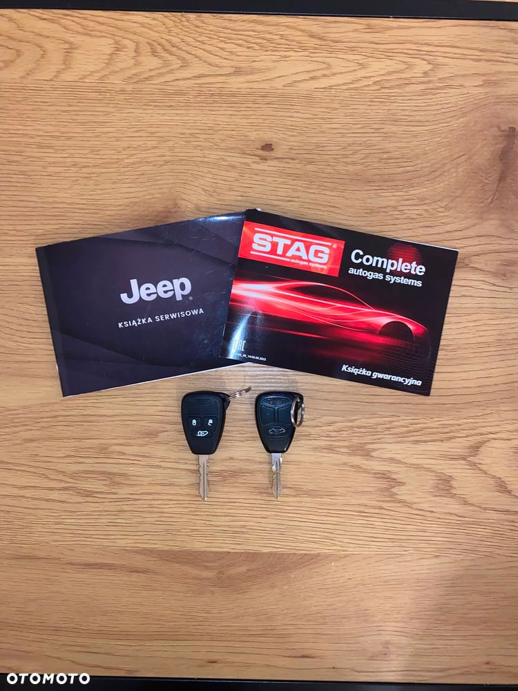 Jeep Grand Cherokee 4.7 Automatik Laredo - 23