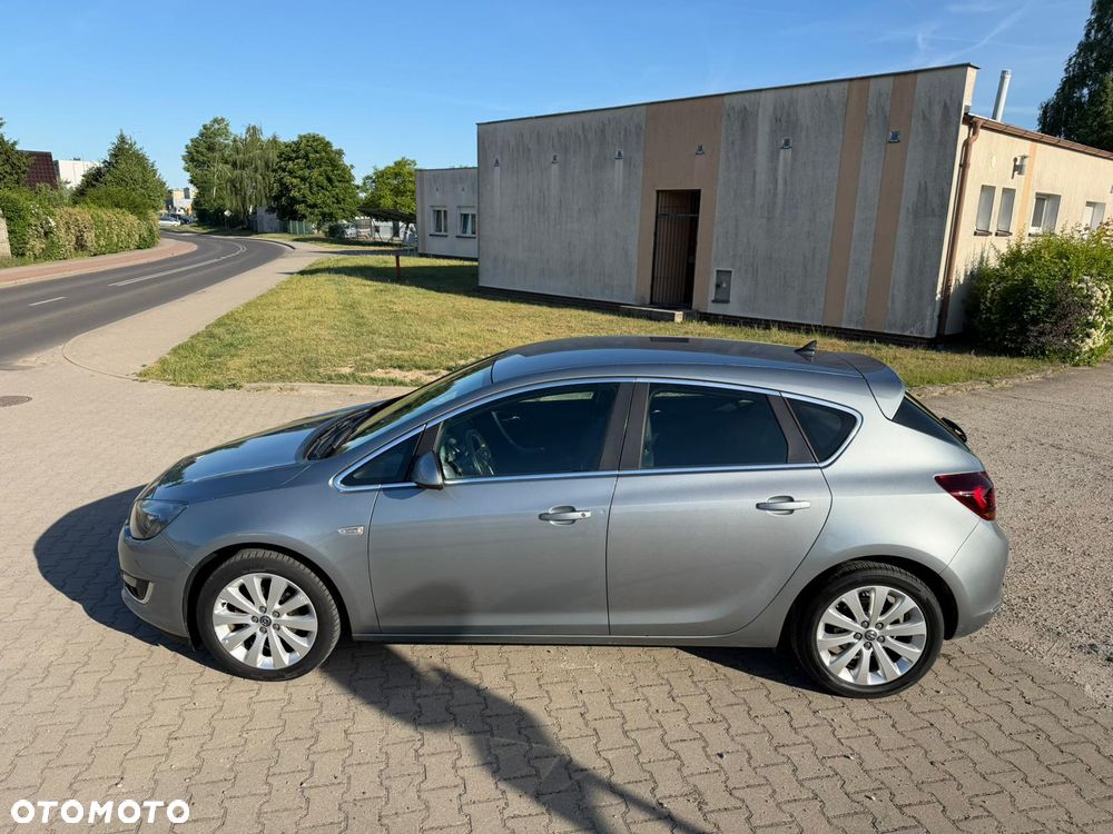 Opel Astra - 16