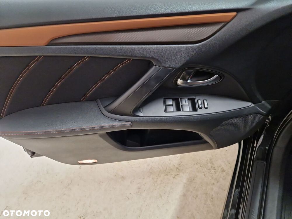 Toyota Avensis 2.0 D-4D Premium - 19