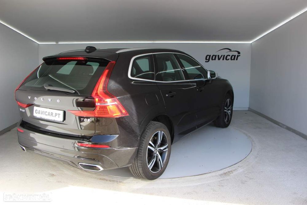 Volvo XC 60 2.0 T8 PHEV R-Design AWD - 23