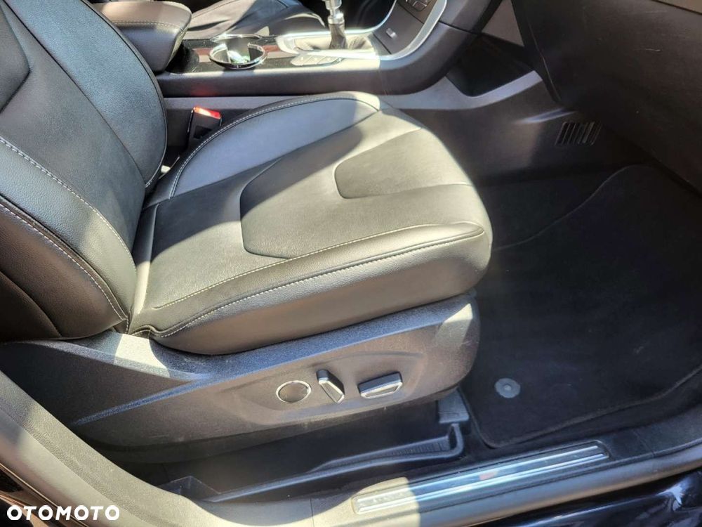 Ford S-Max - 16