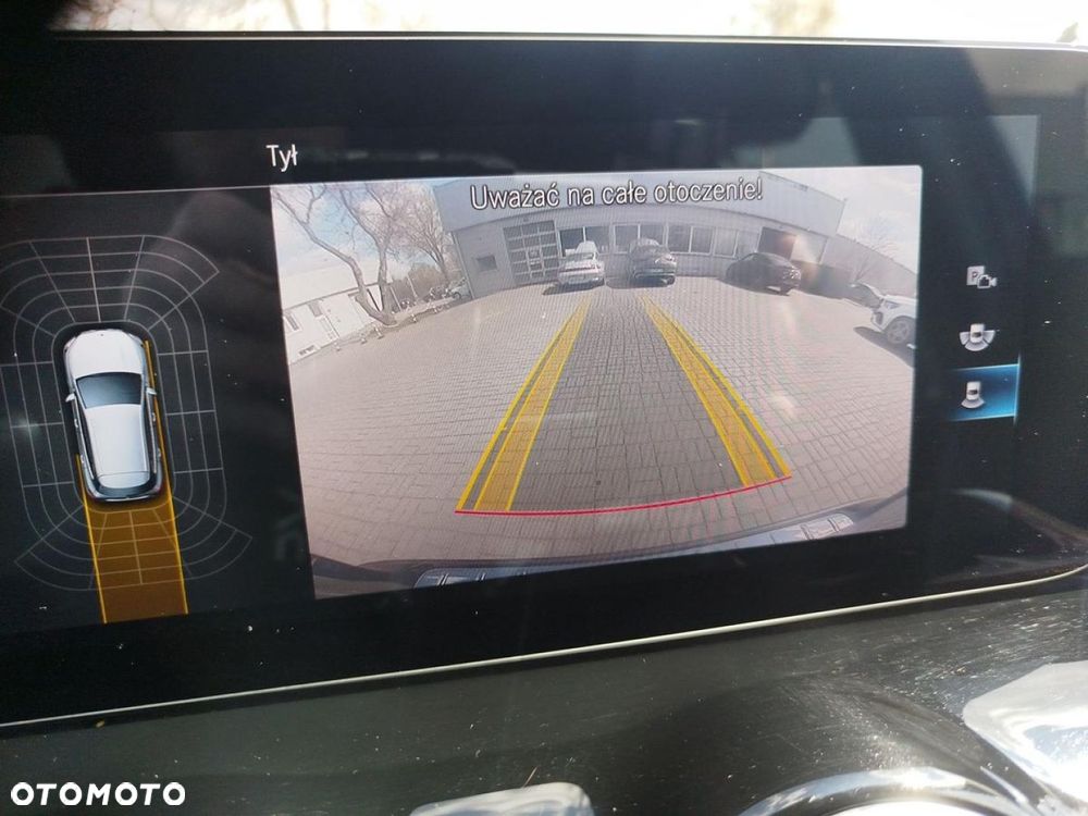 Mercedes-Benz GLA - 17