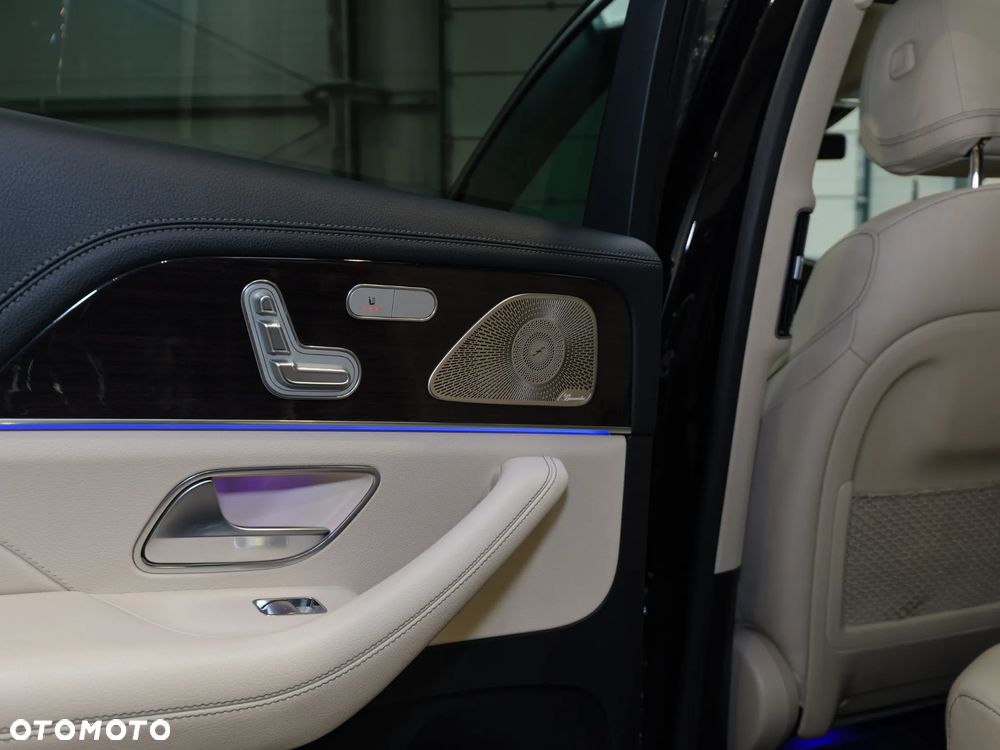 Mercedes-Benz GLS - 36