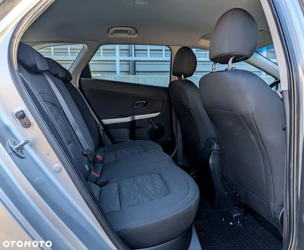 Kia Ceed 1.6 CRDi L Business Line - 19