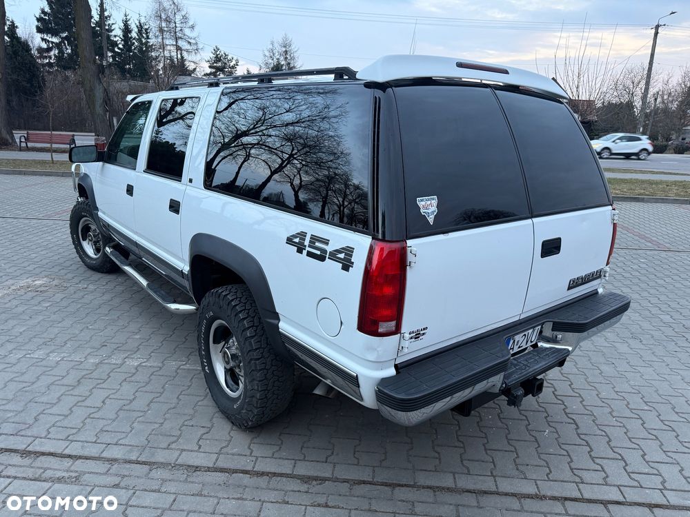 Chevrolet Suburban - 22