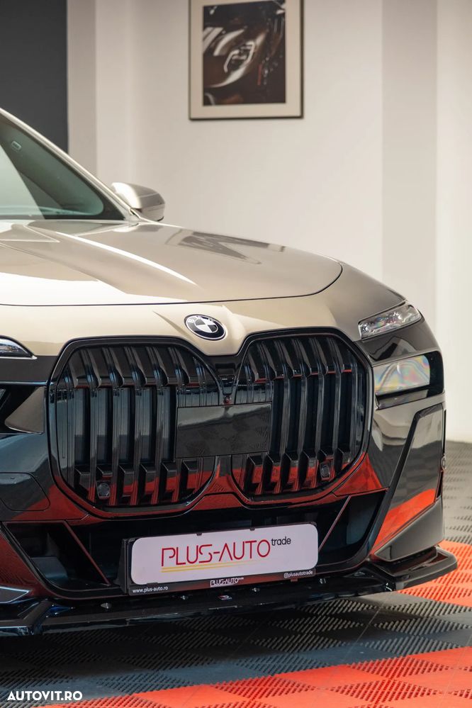 BMW Seria 7 740d xDrive MHEV - 6