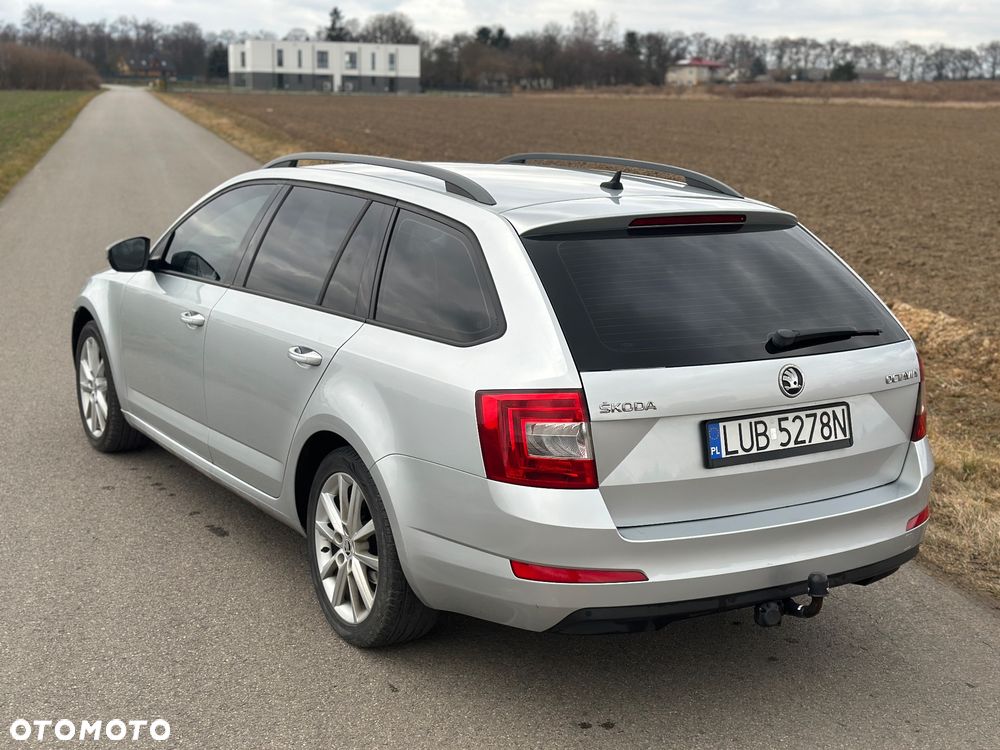 Skoda Octavia 1.6 TDI Elegance DSG - 11