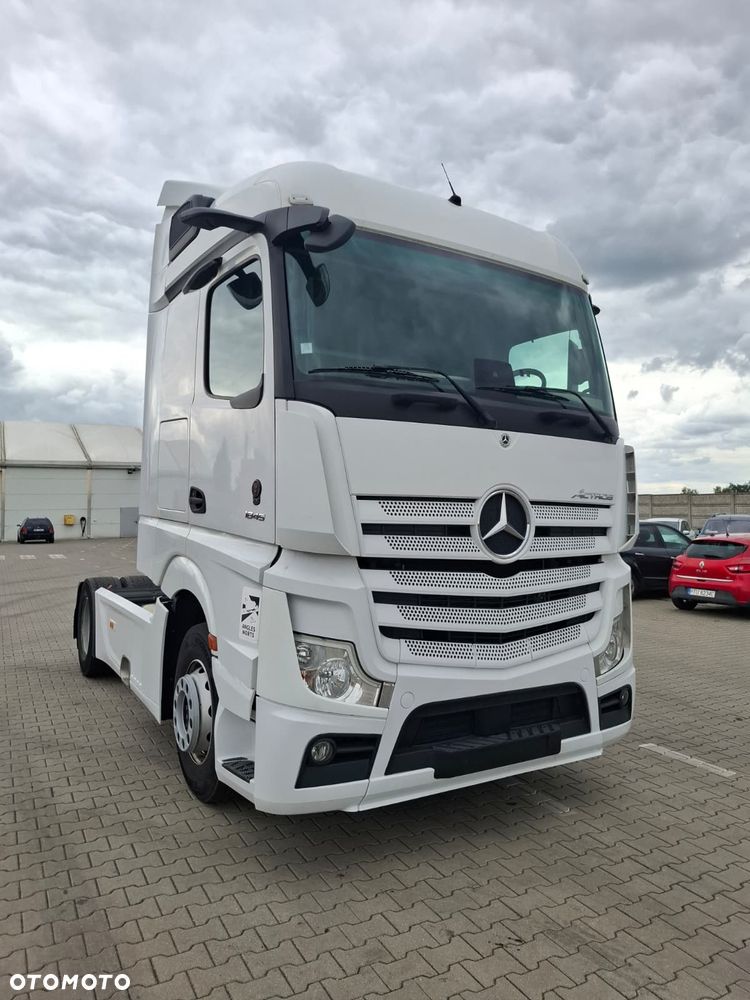 Mercedes-Benz ACTROS - 3