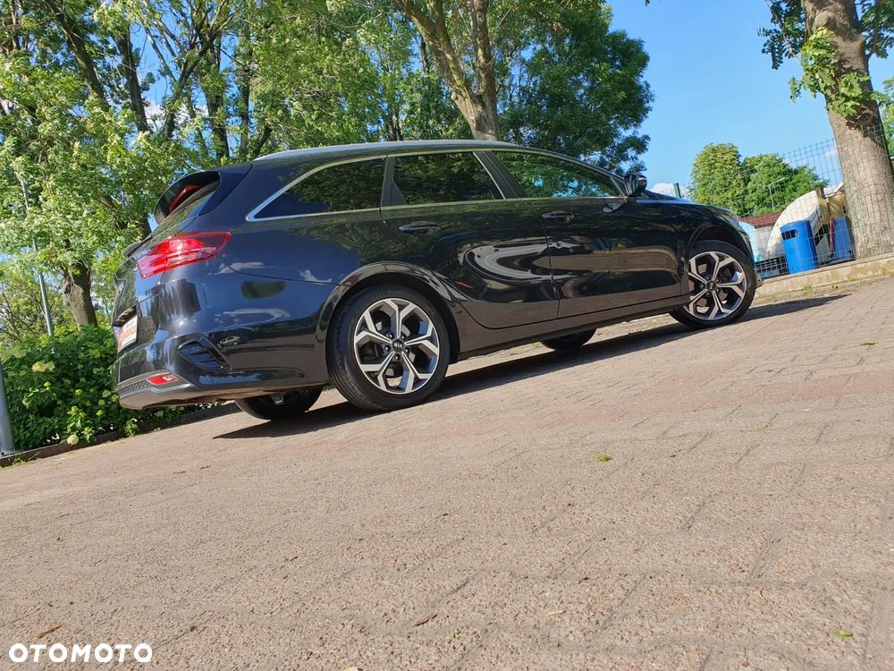 Kia Ceed 1.4 T-GDI DCT OPF Platinum Edition - 25