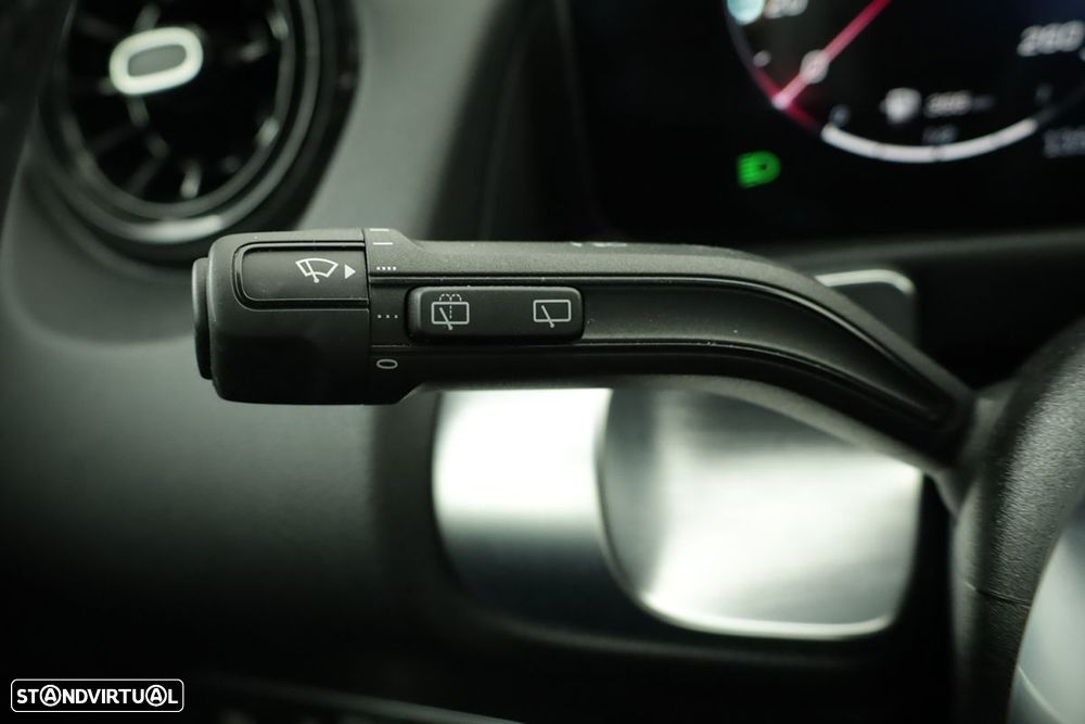 Mercedes-Benz GLB 180 d - 17