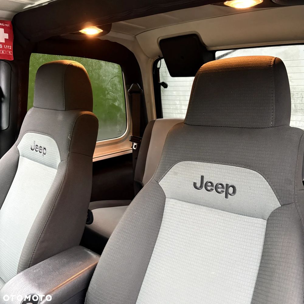 Jeep Wrangler 4.0 Sport - 12