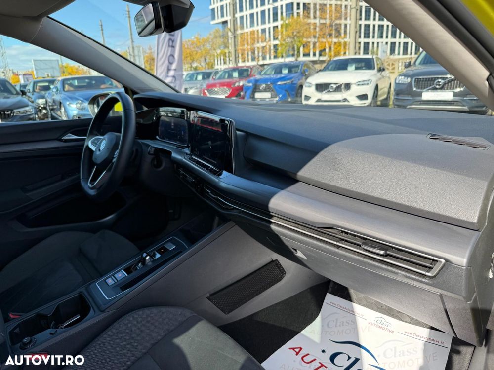 Volkswagen Golf - 28