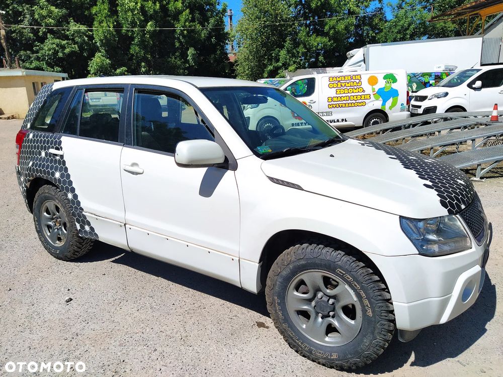Suzuki Grand Vitara 2.7 V6 - 12