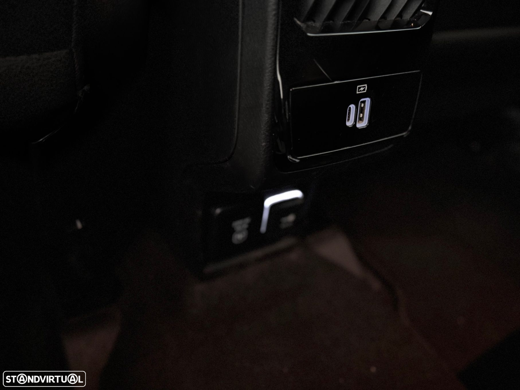 Jeep Compass - 24