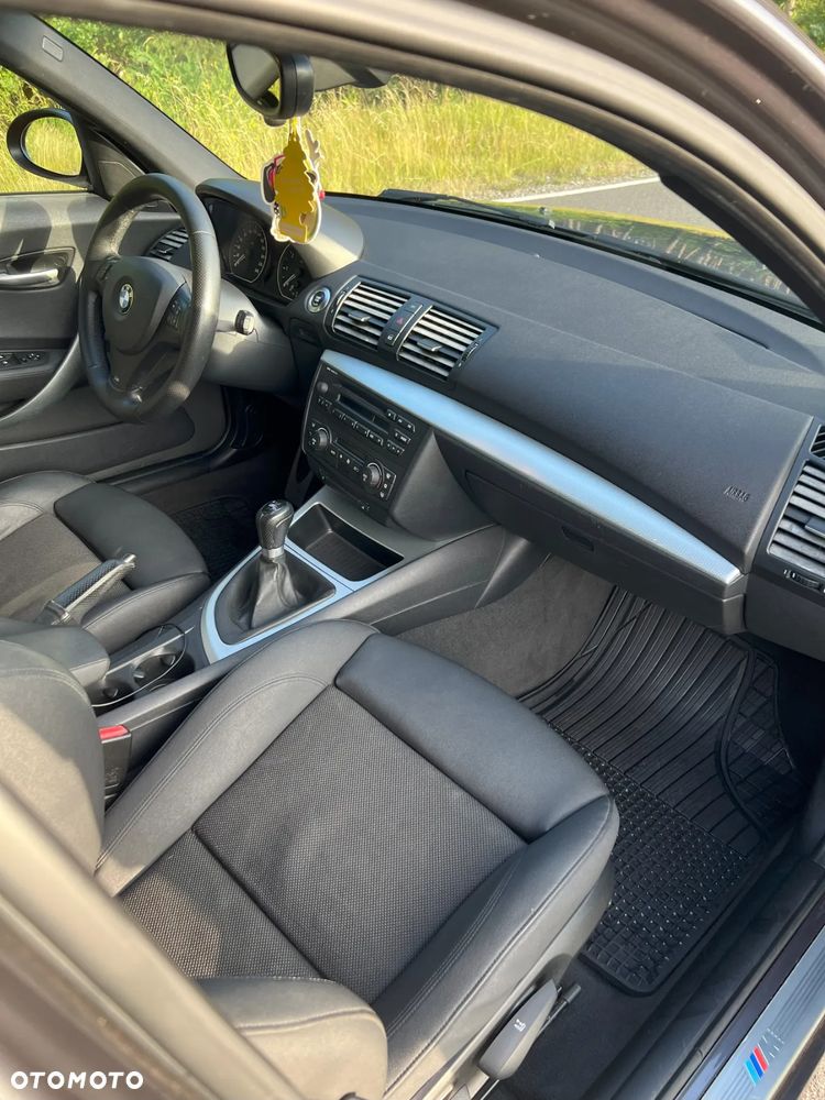 BMW Seria 1 120i - 15