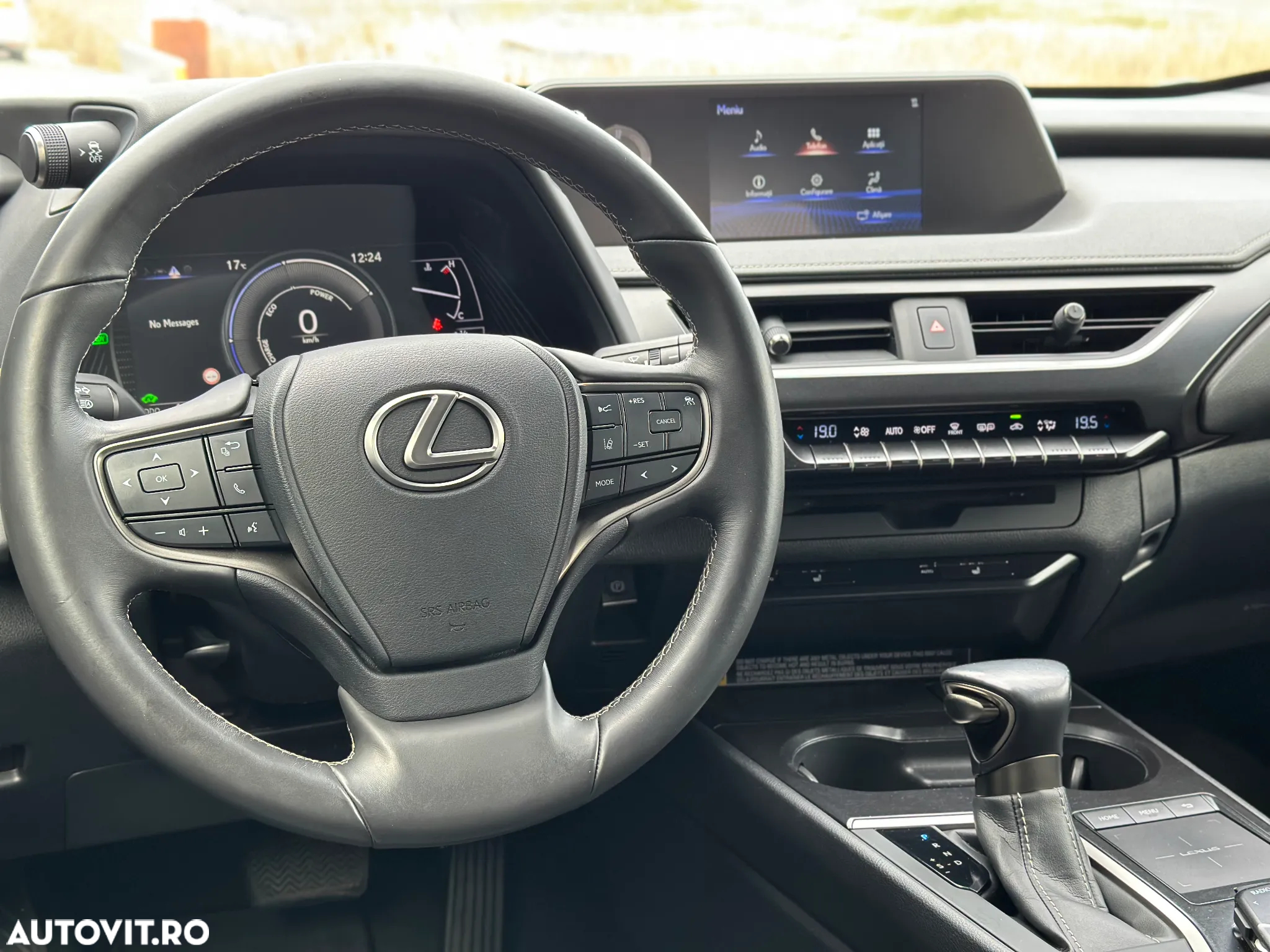 Lexus UX 250h 2.0L HEV 20H- (178 HP) 4X2 CVT Executive - 16