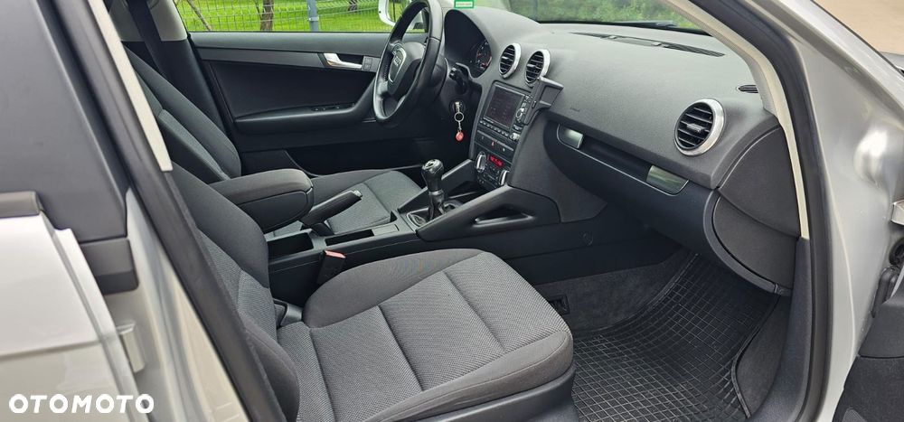 Audi A3 Sportback 1.8 TFSI Attraction - 17