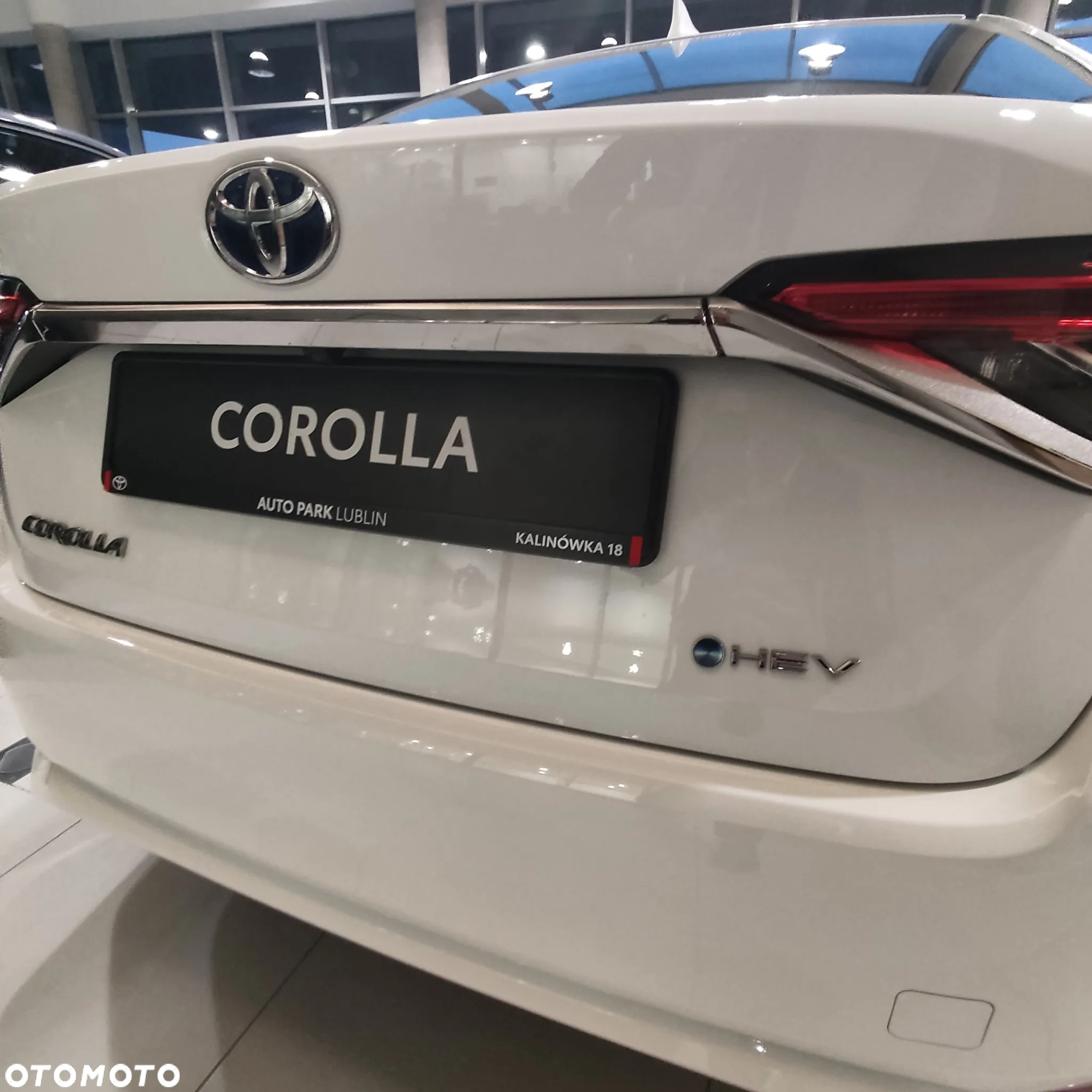Toyota Corolla 1.8 Hybrid Comfort - 8