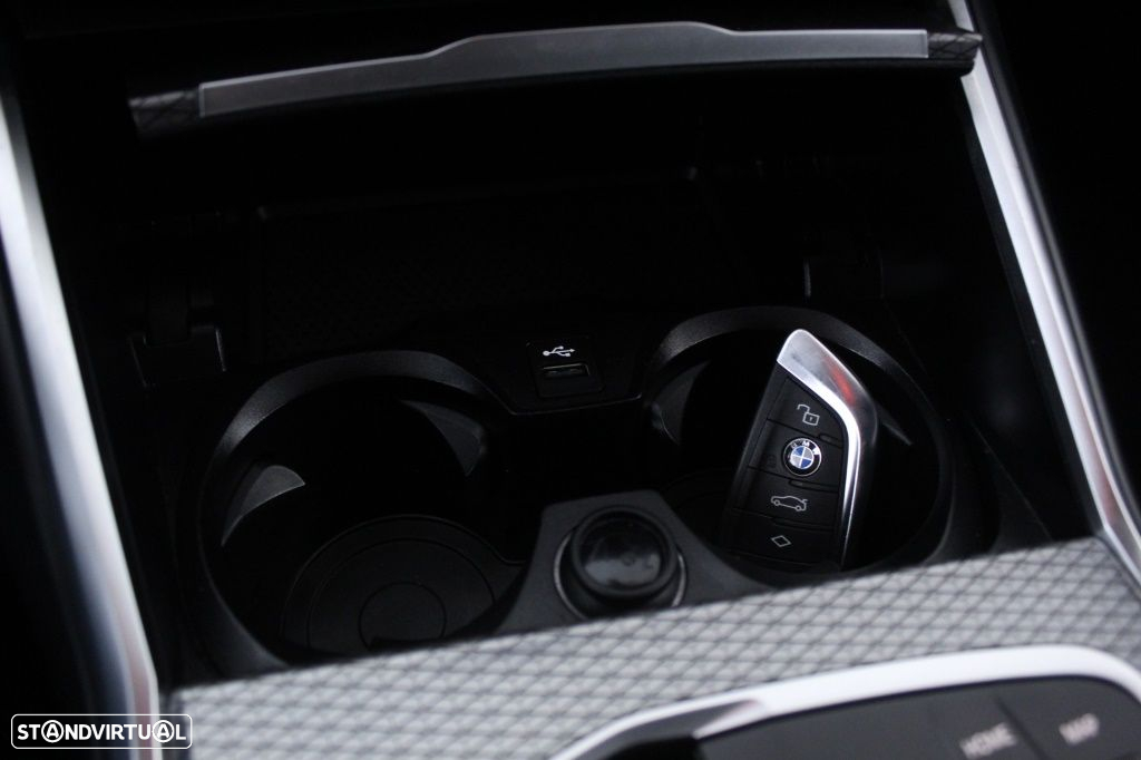 BMW 320 d Touring Pack M Auto - 29