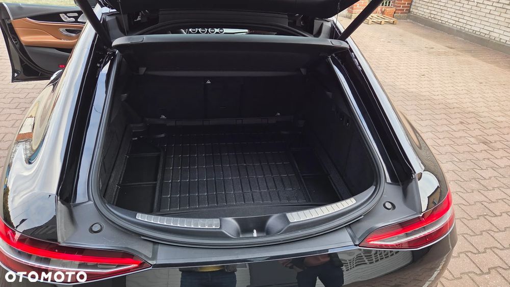 Mercedes-Benz AMG GT 43 - 13