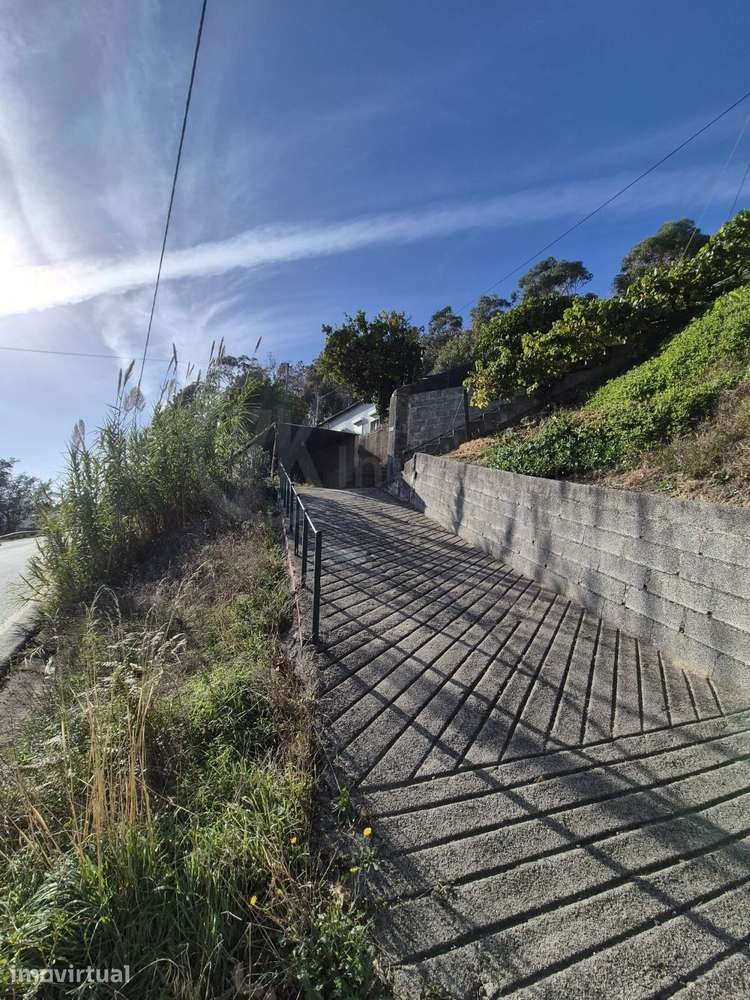 Casa de um pavimento e quintal - Grande imagem: 4/16