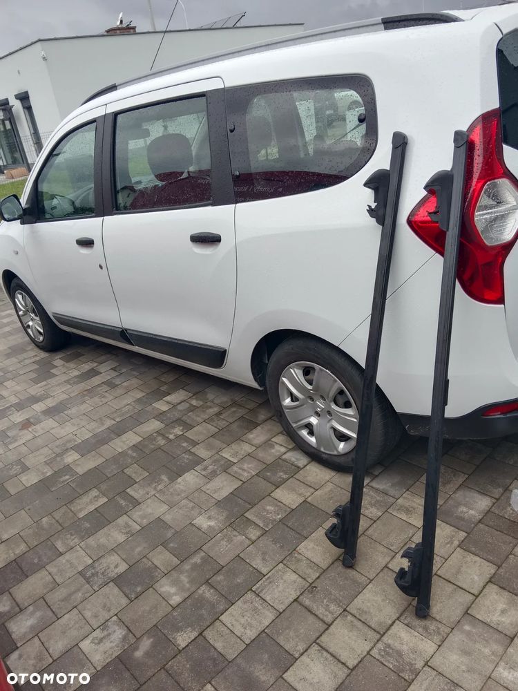 Dacia Lodgy 1.3 TCe Laureate S&S - 10