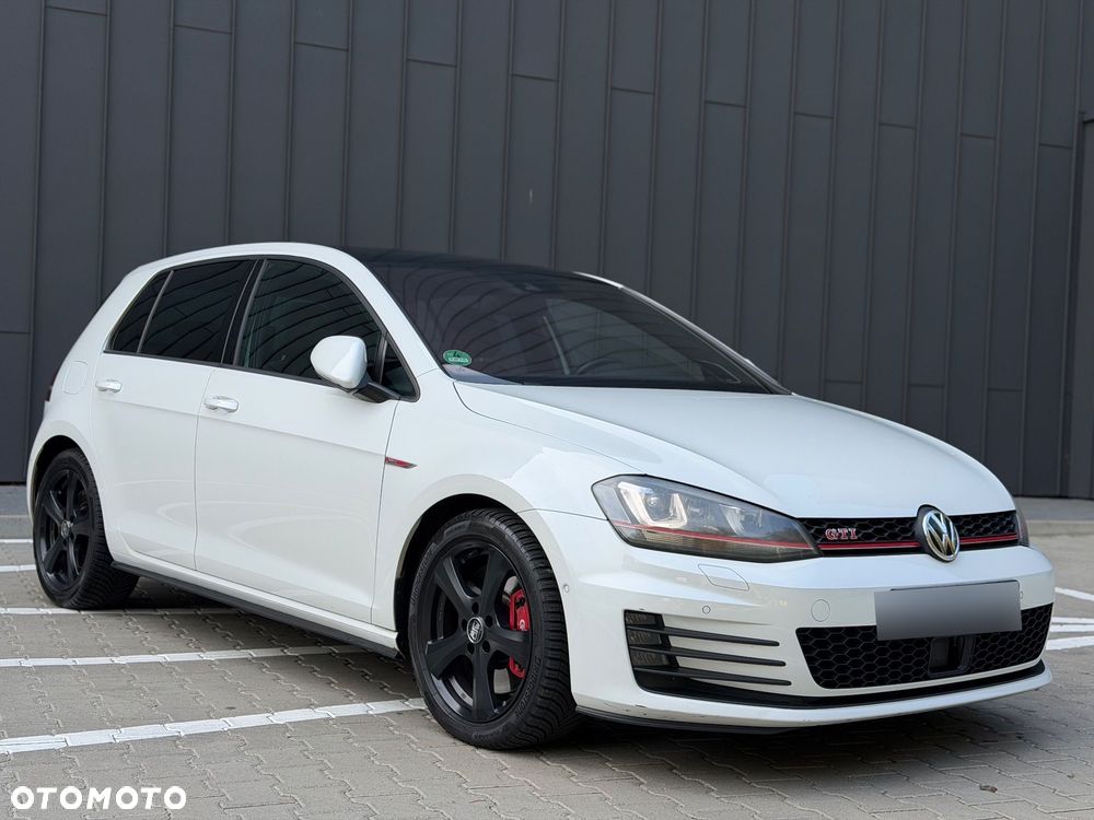 Volkswagen Golf GTI Performance BlueMotion Technology DSG - 4