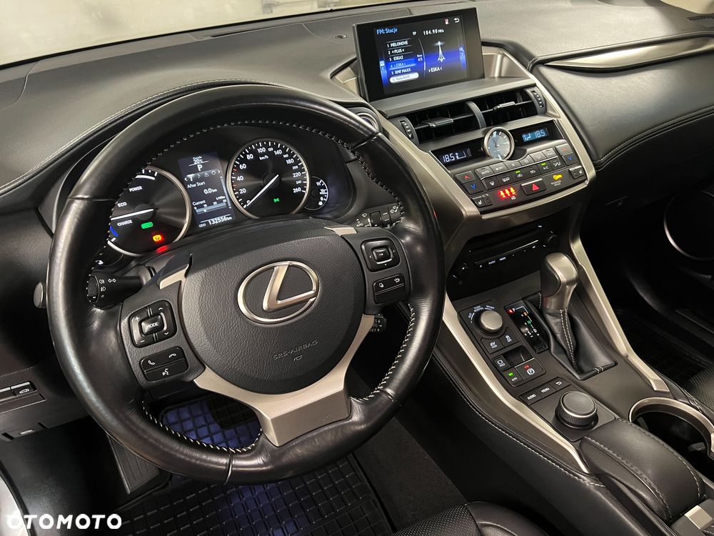 Lexus NX 300h Comfort AWD - 30