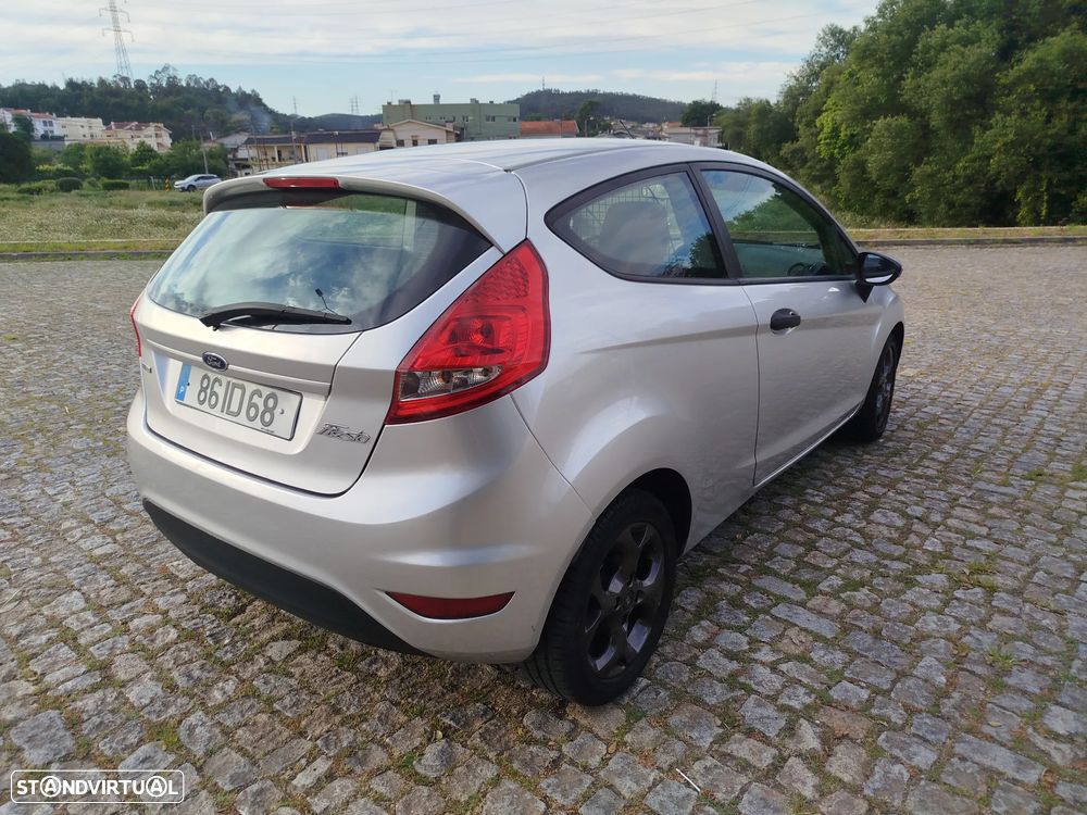 Ford Fiesta 1.4 TDCI Titanium - 11