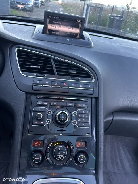 Peugeot 5008 - 17