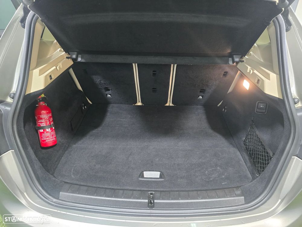 BMW 220 Active Tourer i Aut. Luxury Line - 10