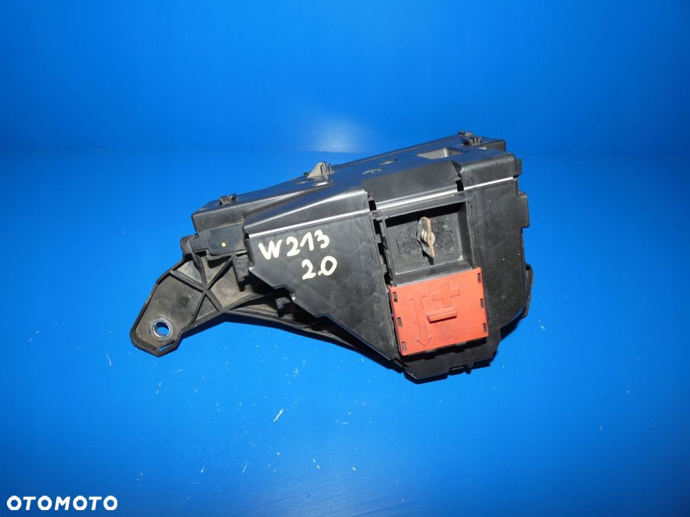 E KLASA W213 KLEMA PLUSOWA SKRZYNKA BEZPIECZNIKÓW - 3