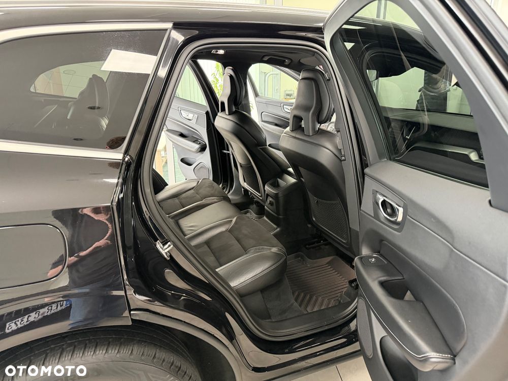 Volvo XC 60 T6 AWD Plug-In Hybrid R-Design - 30