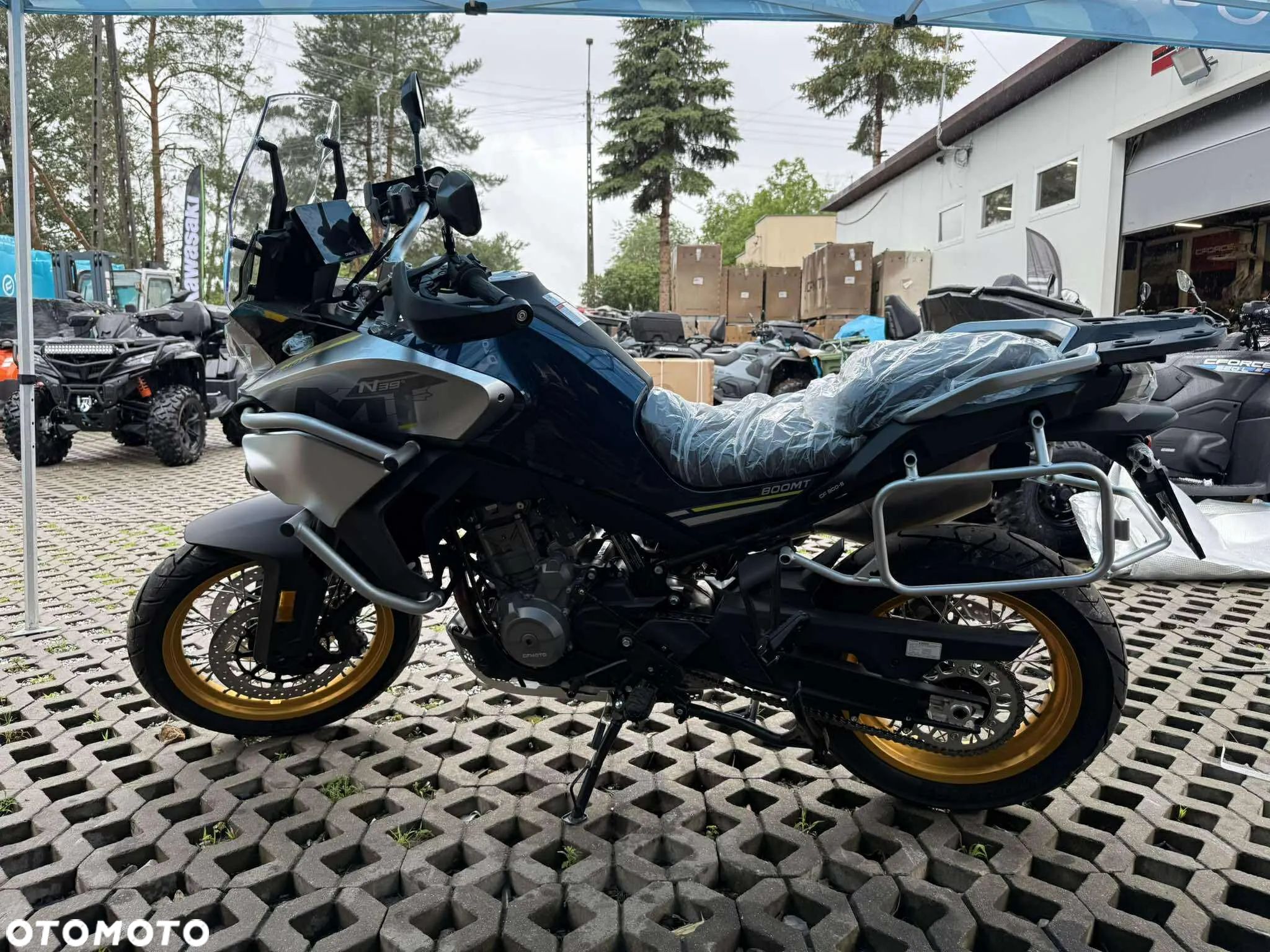 CFMoto MT - 1