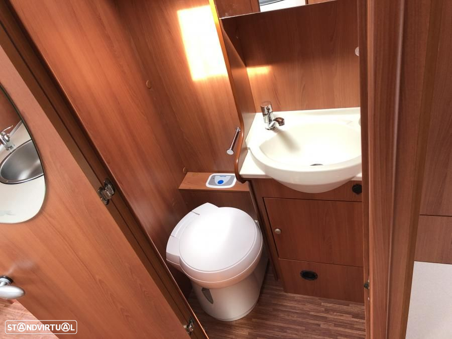 Laika Serie X X713r cama central - 34