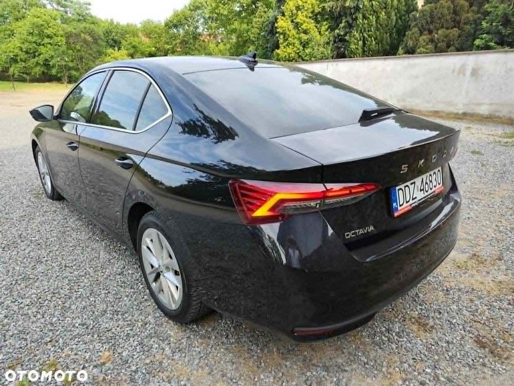 Skoda Octavia 2.0 TDI Sportline Tech DSG - 15