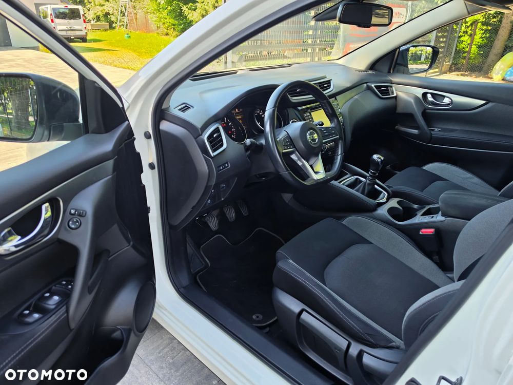 Nissan Qashqai 1.6 DIG-T Tekna+ - 10