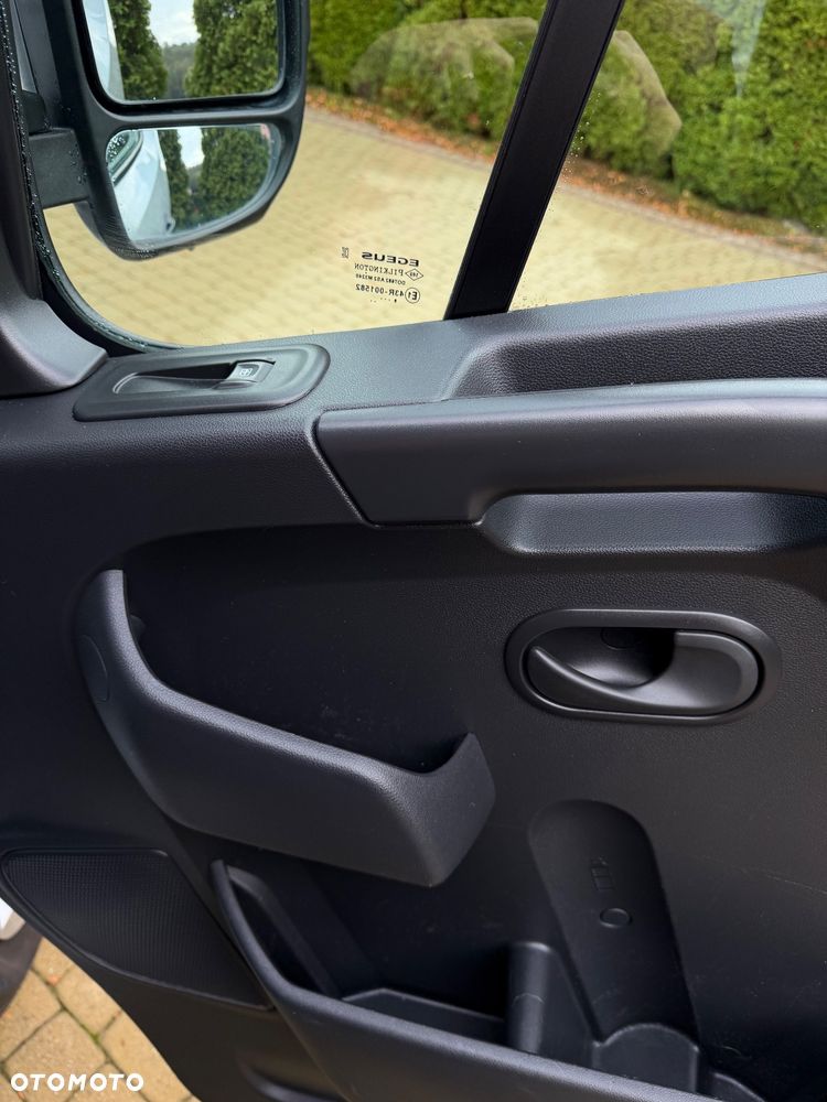 Renault Master MAXI - 24
