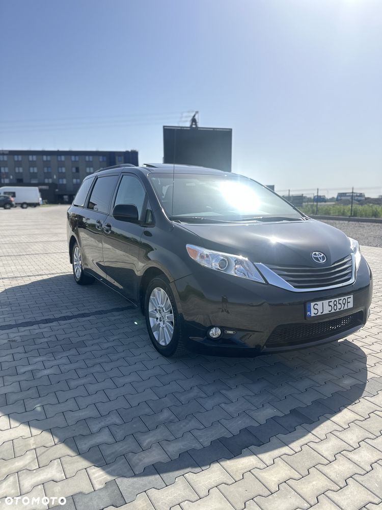 Toyota Sienna 3.5 V6 XLE AWD - 7