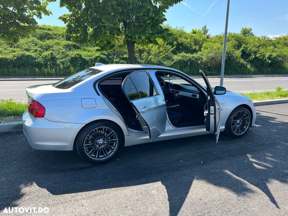 BMW Seria 3 320d - 19