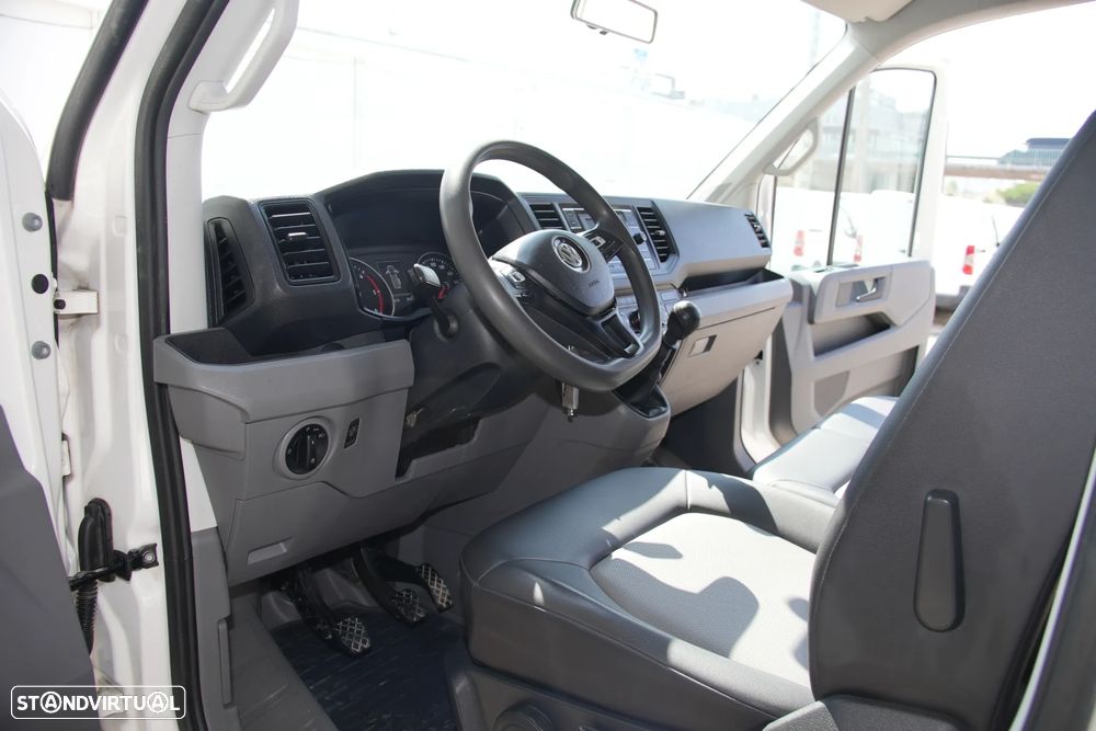 VW Crafter 7Lugares Maxi Longa 2.0TDI 180cv - 7