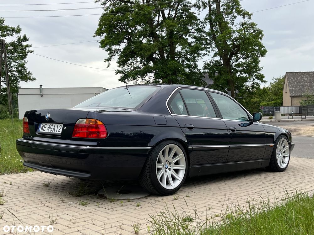 BMW Seria 7 - 13
