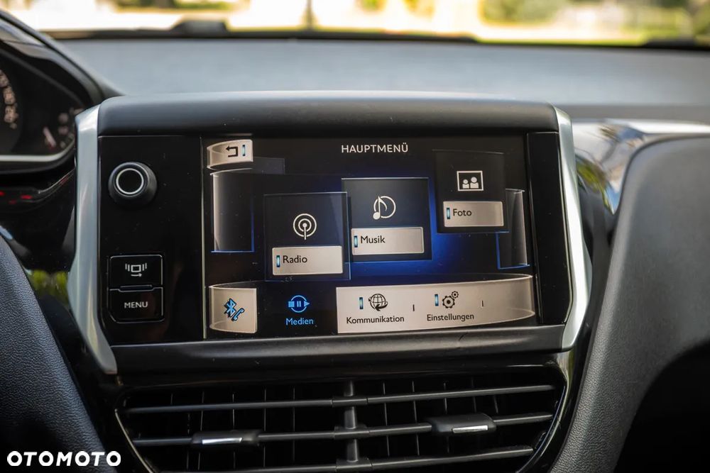 Peugeot 208 e-HDi 115 Stop&Start Allure - 26