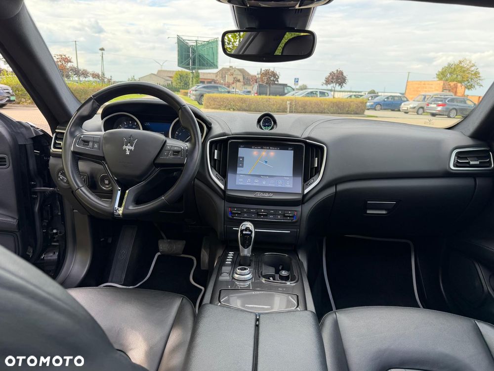 Maserati Ghibli GranSport - 8