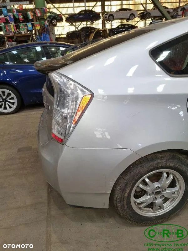 Toyota Prius (Hybrid) - 28